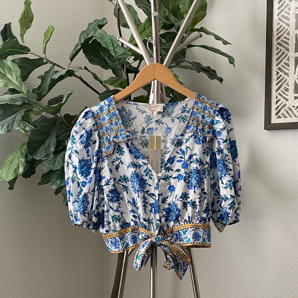 Nicole Miller Artelier | Blue Floral Puff Sleeve Tie-Front Top - Size Small